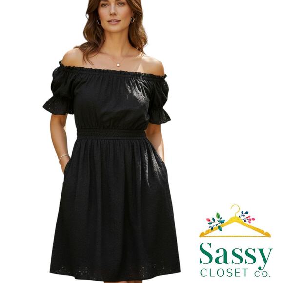 torrid Dresses & Skirts - Torrid Black Eyelet Scoop Neck Mini Dress NWT Size L 12